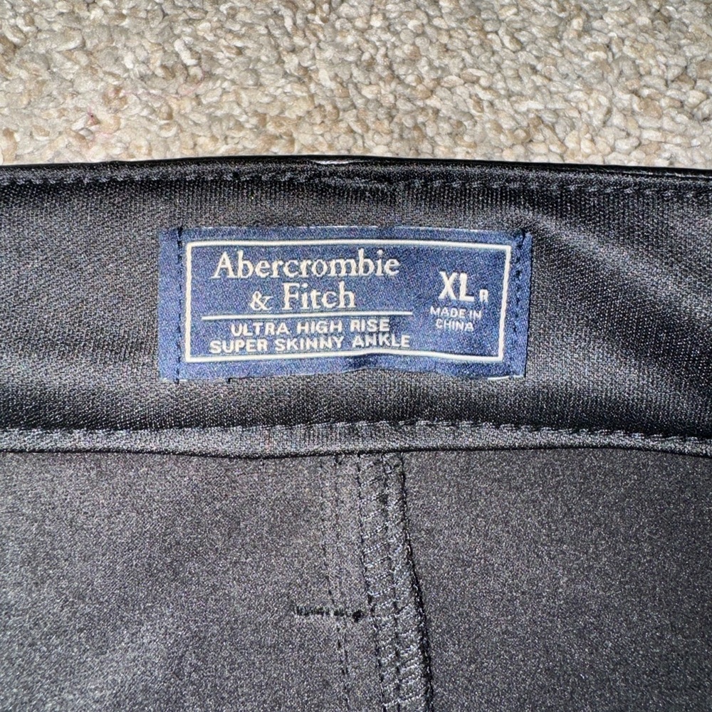 Abercrombie ultra high rise super skinny ankle faux leather pants with belt